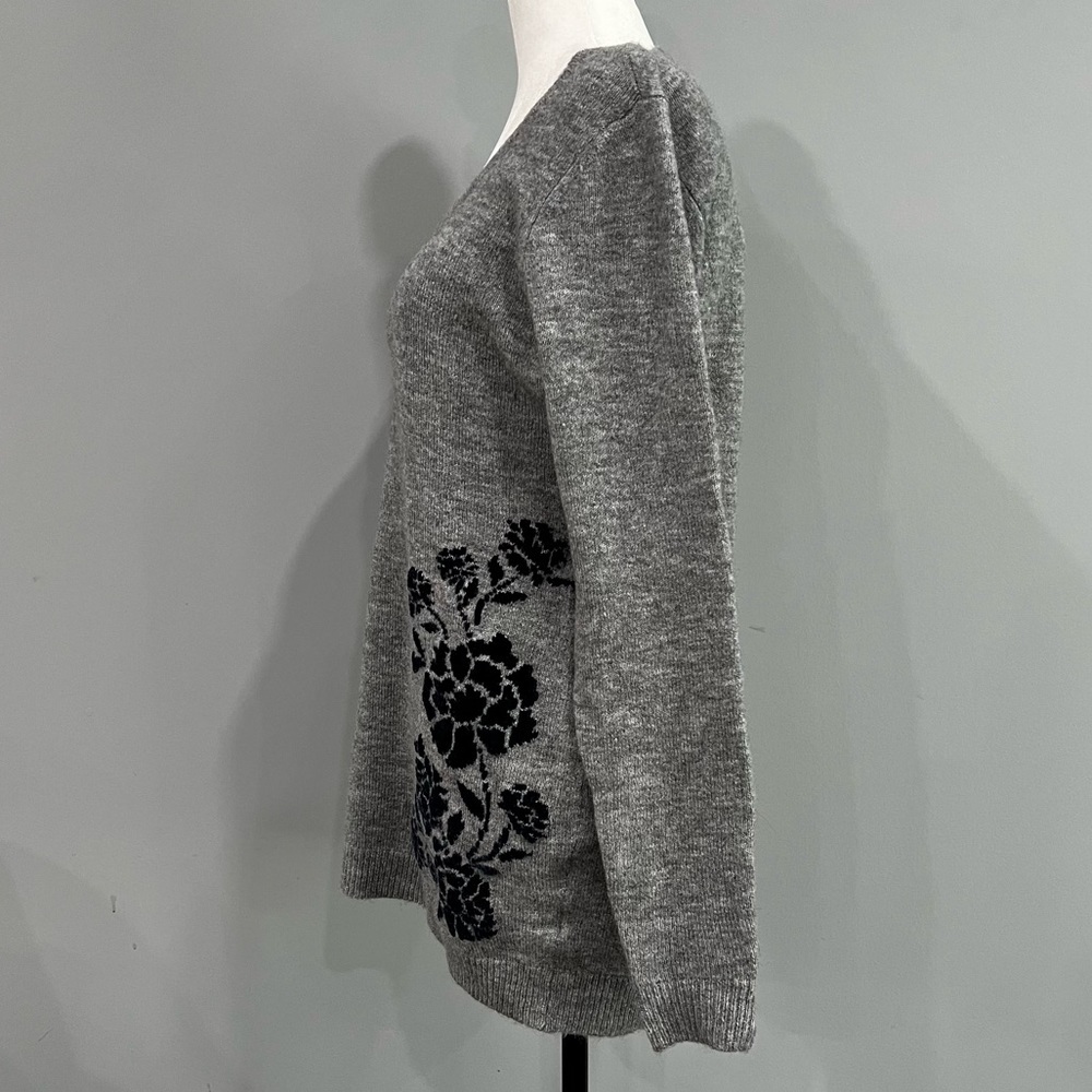 NWT Thyme Long Sleeve Sweater - Picture 5 of 13
